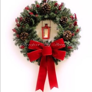 COPY - Christmas Holiday Wreath w/ LED candle & lantern